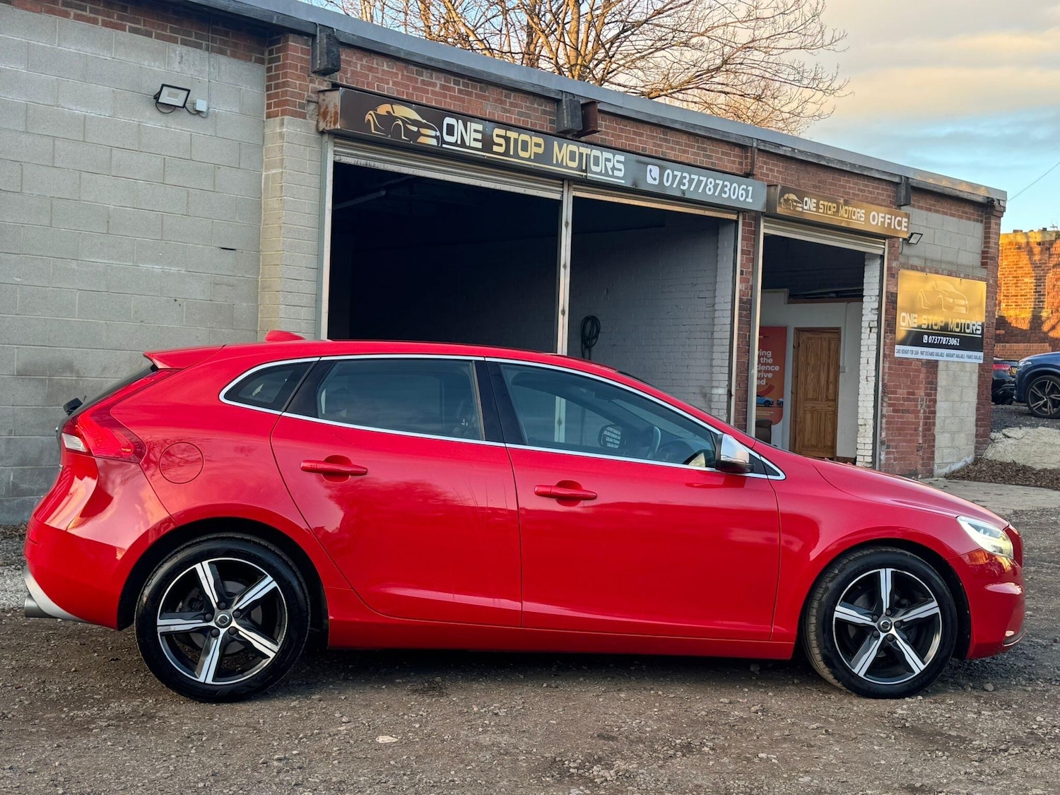 Used Volvo V40 2017 for sale - 77091110: Photo 5