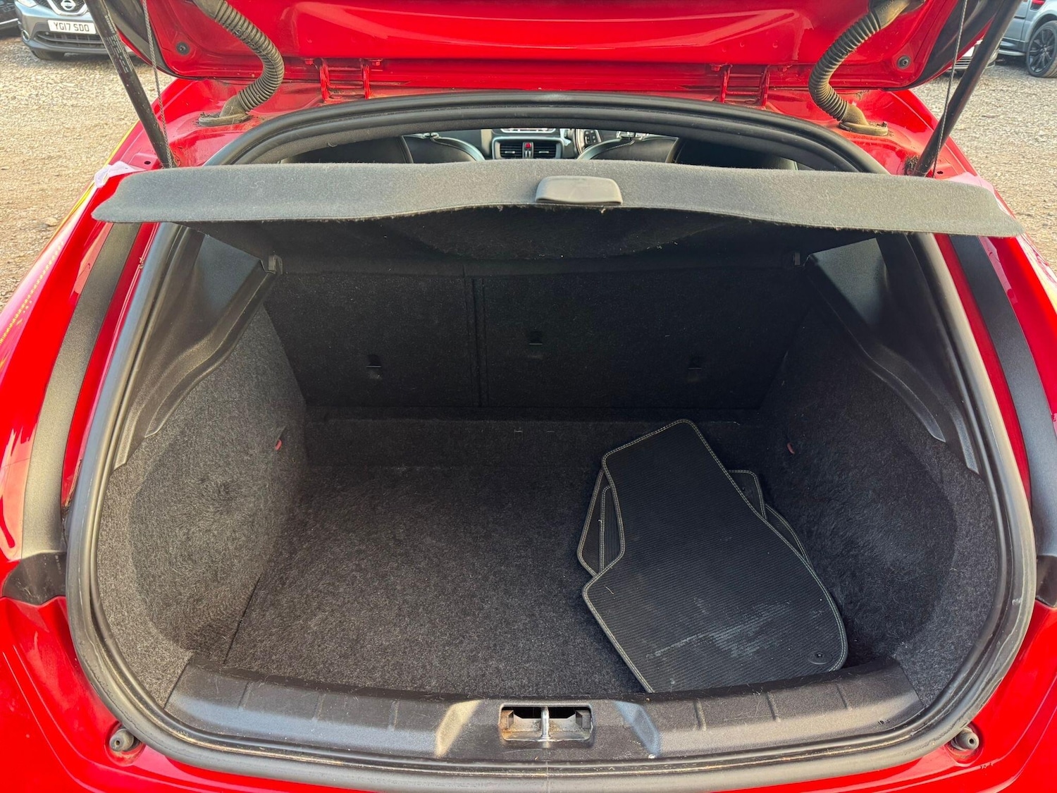 Used Volvo V40 2017 for sale - 77091110: Photo 8