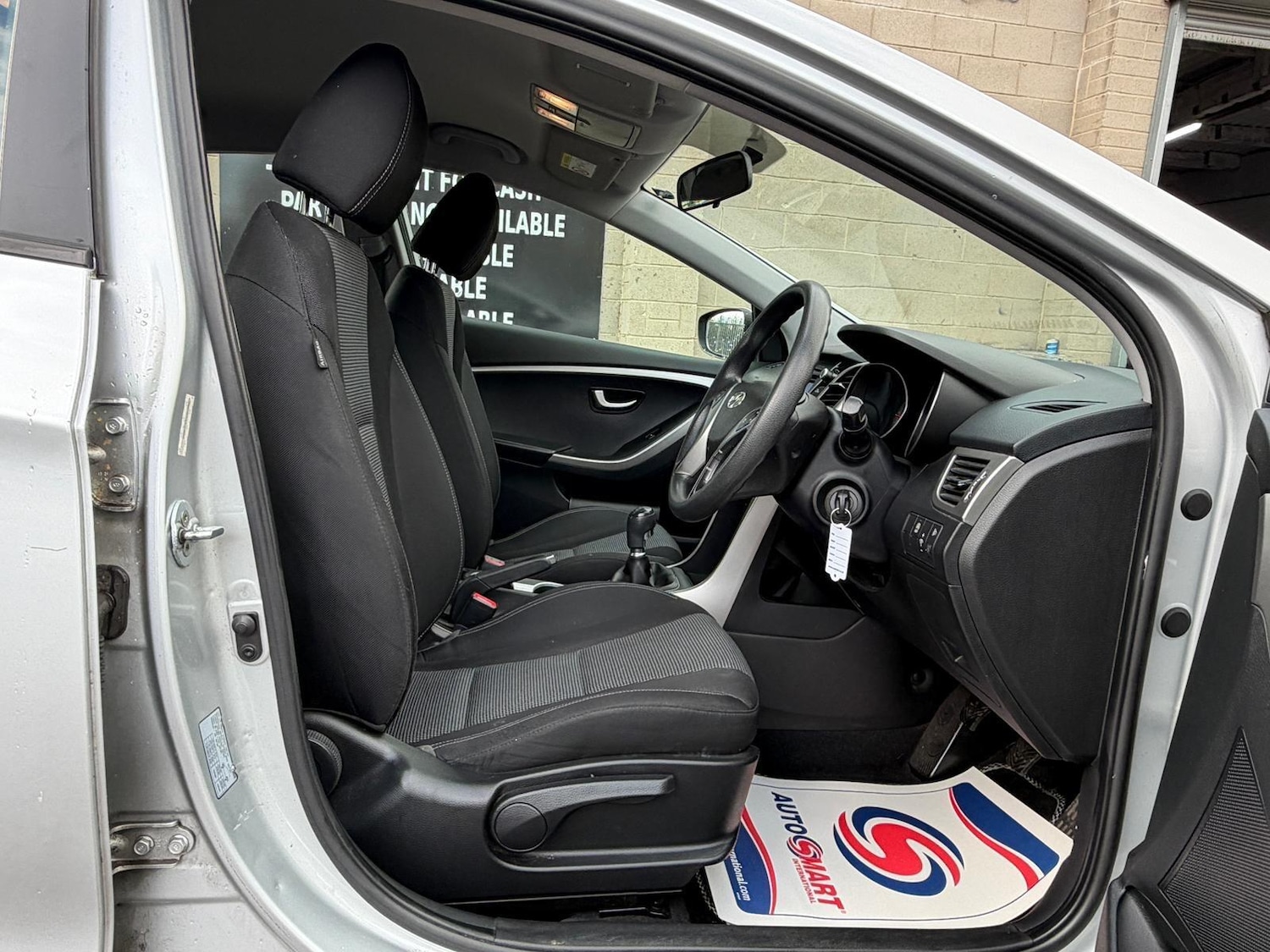 Used Hyundai i30 2014 for sale - 76620459: Photo 14