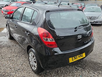 Used Hyundai i20 2011 for sale - 79657110: Photo