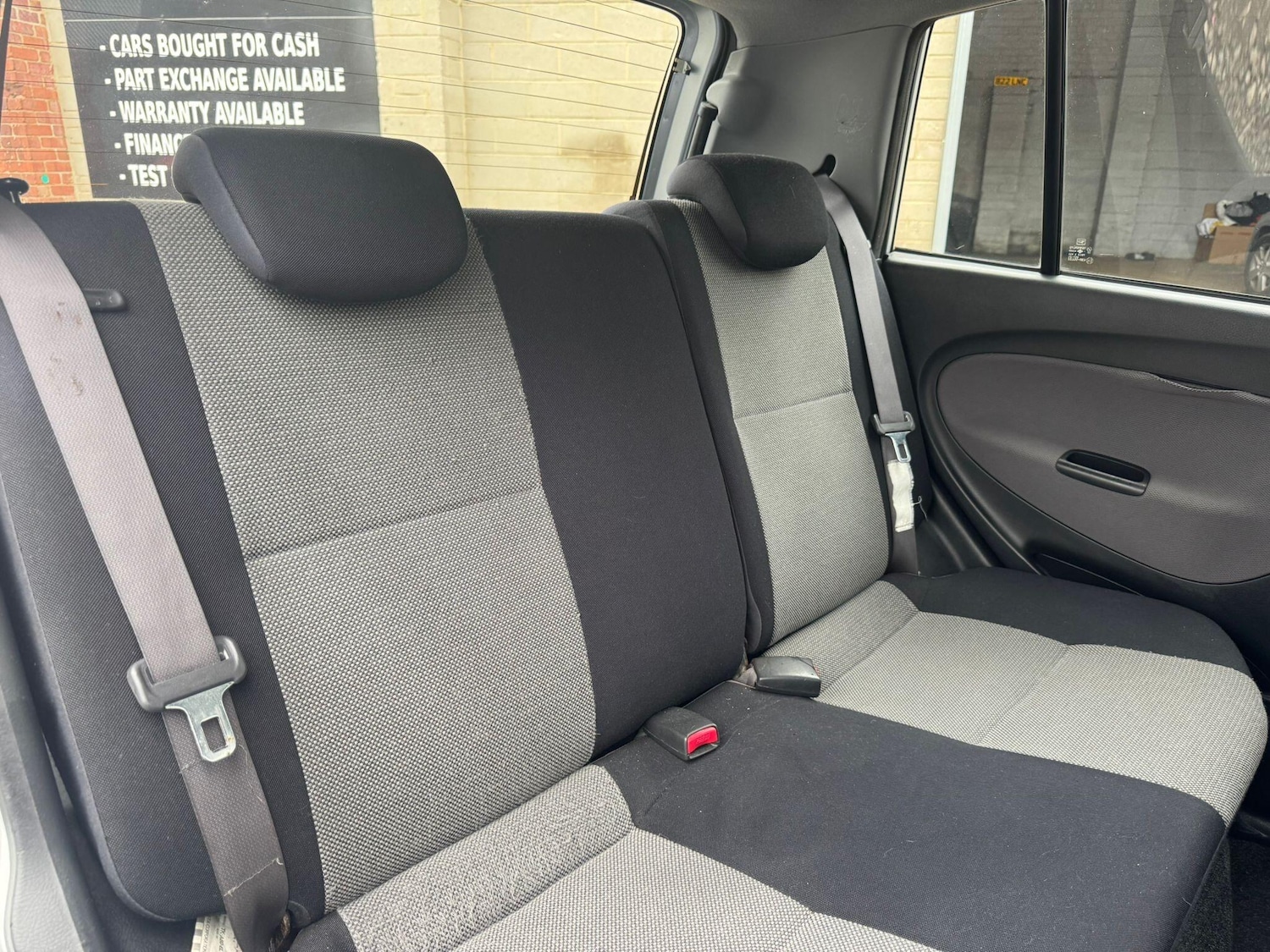 Used Daihatsu Charade 2004 for sale - 76136213: Photo 19