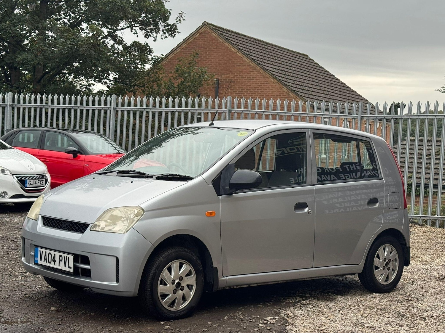Used Daihatsu Charade 2004 for sale - 76136213: Photo 3