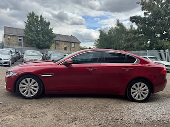 Used Jaguar XE 2017 for sale - 79464288: Photo