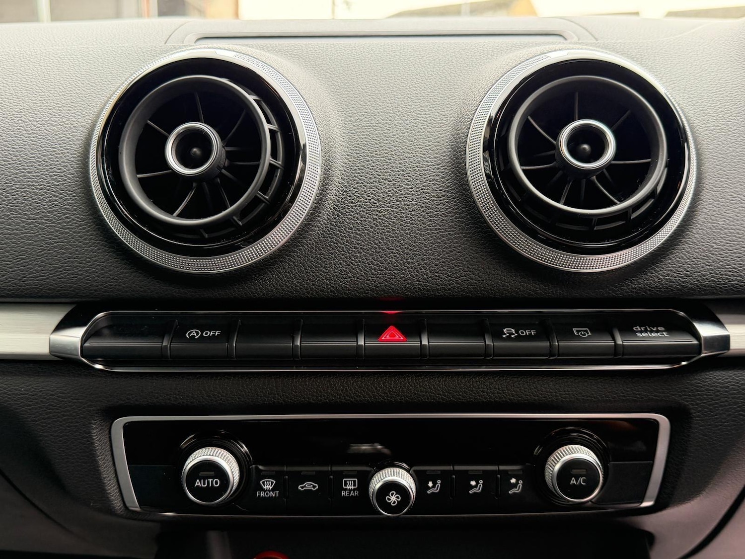 Used Audi A3 2013 for sale - 76512136: Photo 10