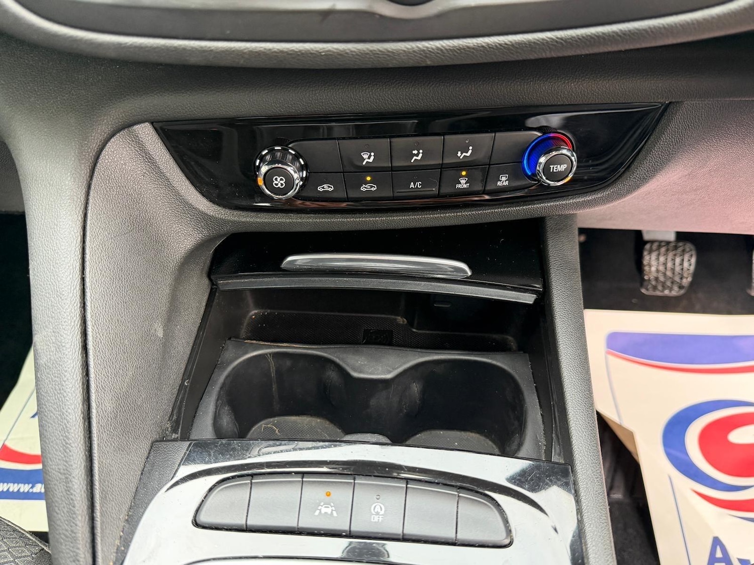 Used Vauxhall Insignia 2017 for sale - 76714237: Photo 13