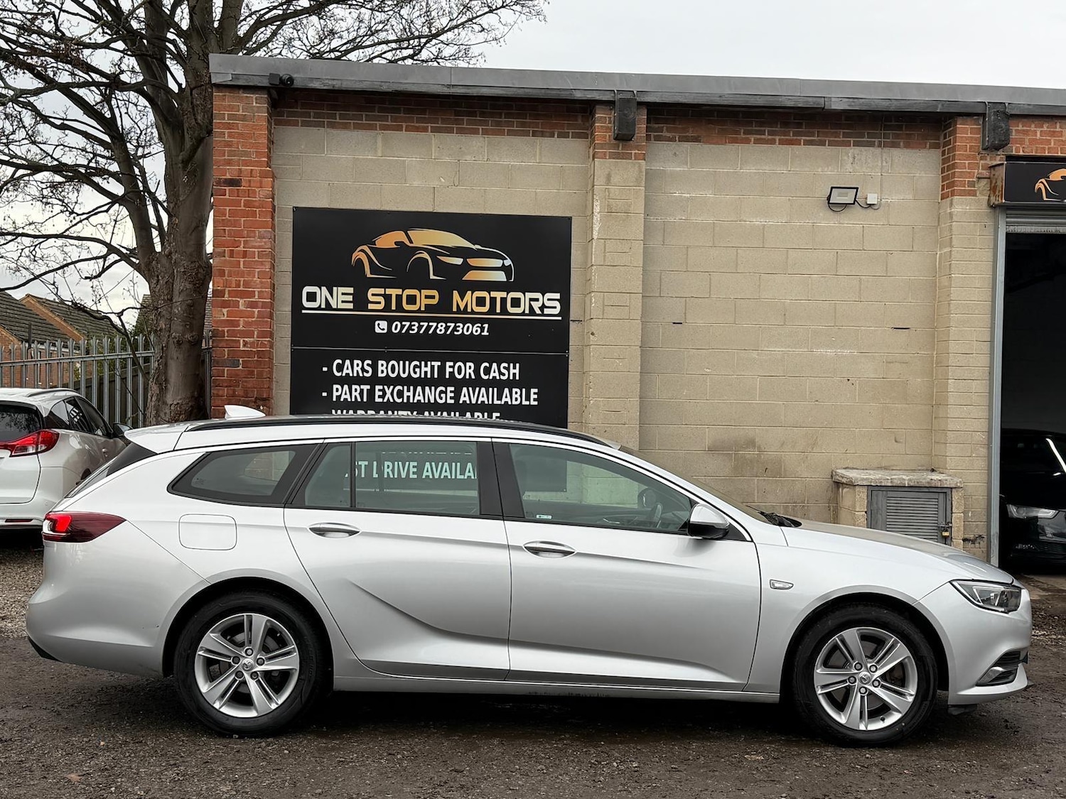 Used Vauxhall Insignia 2017 for sale - 76714237: Photo 5