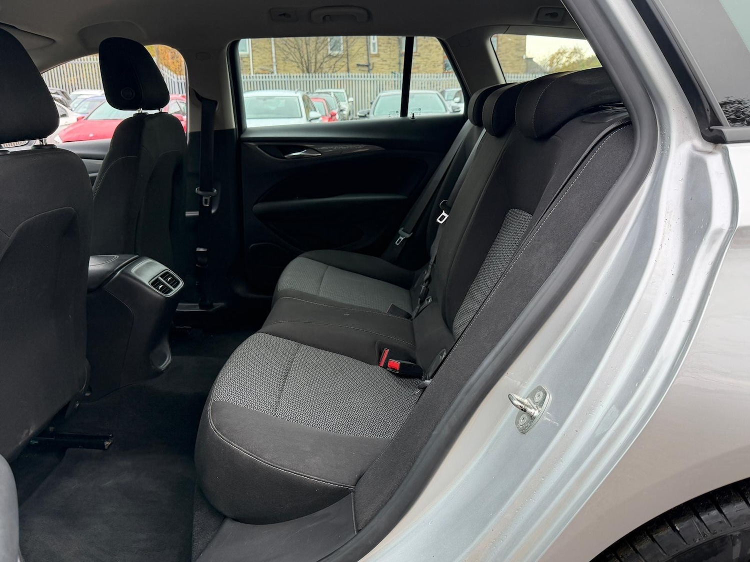 Used Vauxhall Insignia 2017 for sale - 76714237: Photo 7