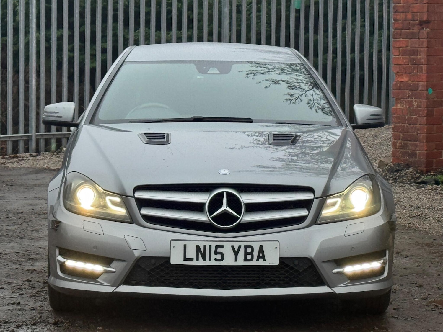 Used Mercedes-Benz C Class 2015 for sale - 77387136: Photo 2