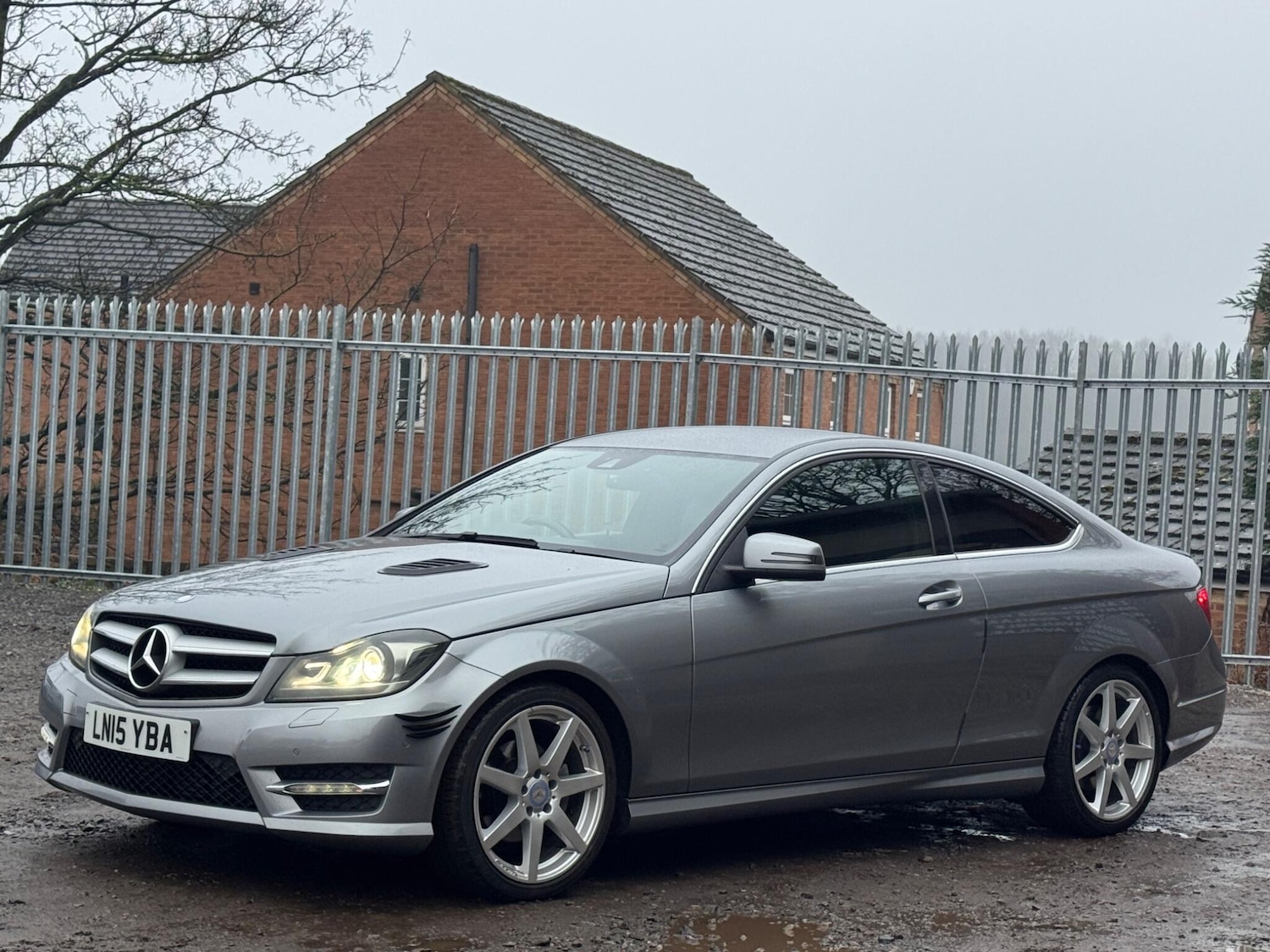Used Mercedes-Benz C Class 2015 for sale - 77387136: Photo 3