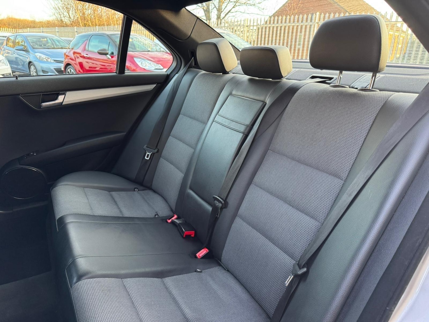 Used Mercedes-Benz C Class 2009 for sale - 77657515: Photo 10