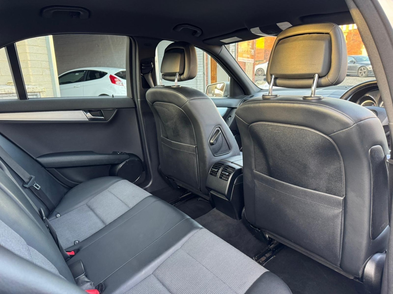 Used Mercedes-Benz C Class 2009 for sale - 77657515: Photo 22