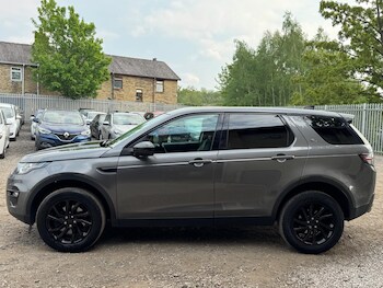 Used Land Rover Discovery Sport 2017 for sale - 78461653: Photo