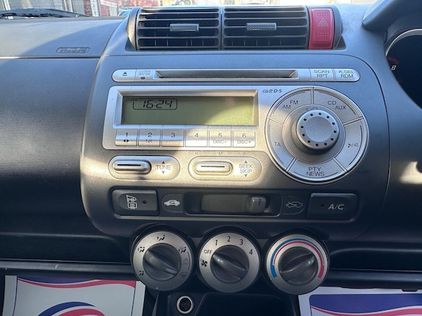 Used Honda Jazz 2005 for sale - 76247294: Photo 11