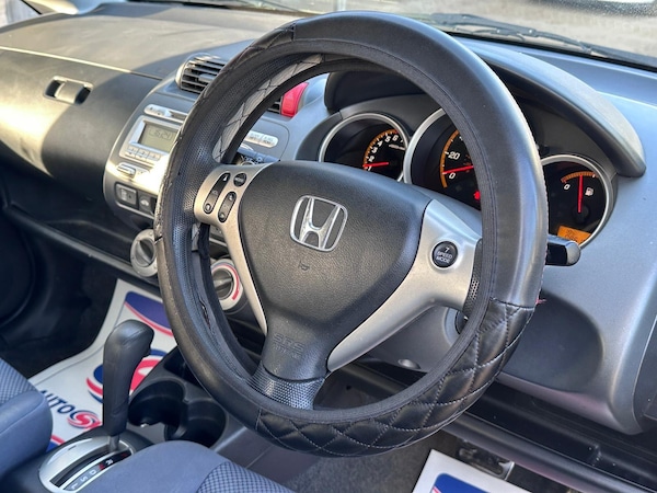 Used Honda Jazz 2005 for sale - 76247294: Photo 6