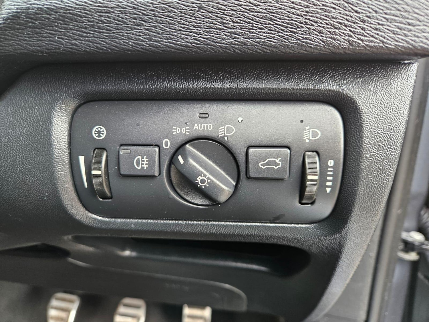 Used Volvo V40 for sale - 77853955: Photo 10