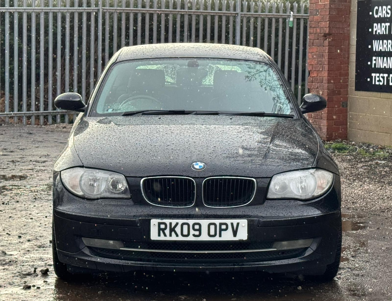 Used BMW 1 Series 2009 for sale - 77626008: Photo 2