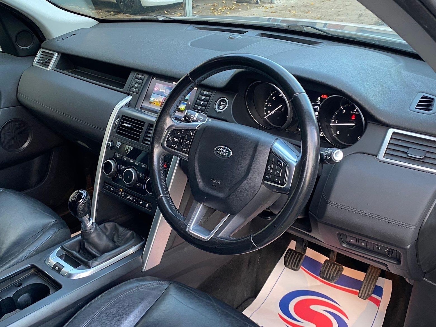 Used Land Rover Discovery Sport 2017 for sale - 76441112: Photo 17