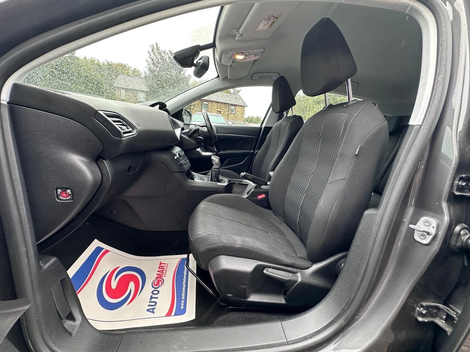 Used Peugeot 308 2016 for sale - 76926143: Photo 16