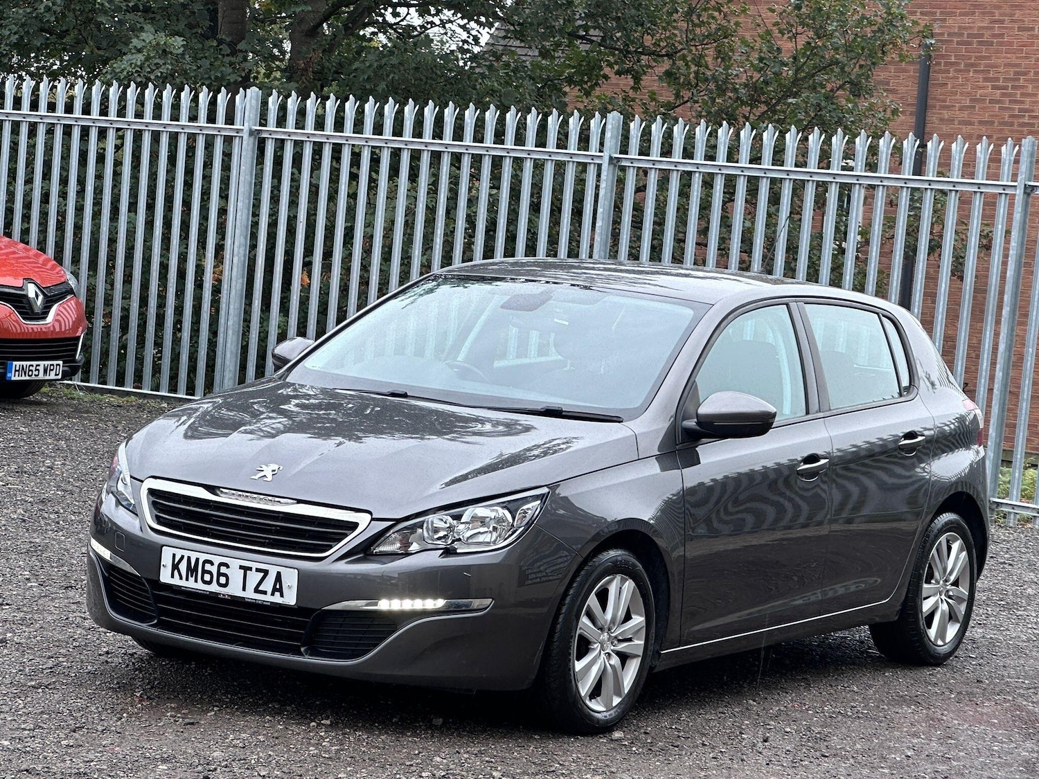 Used Peugeot 308 2016 for sale - 76926143: Photo 21