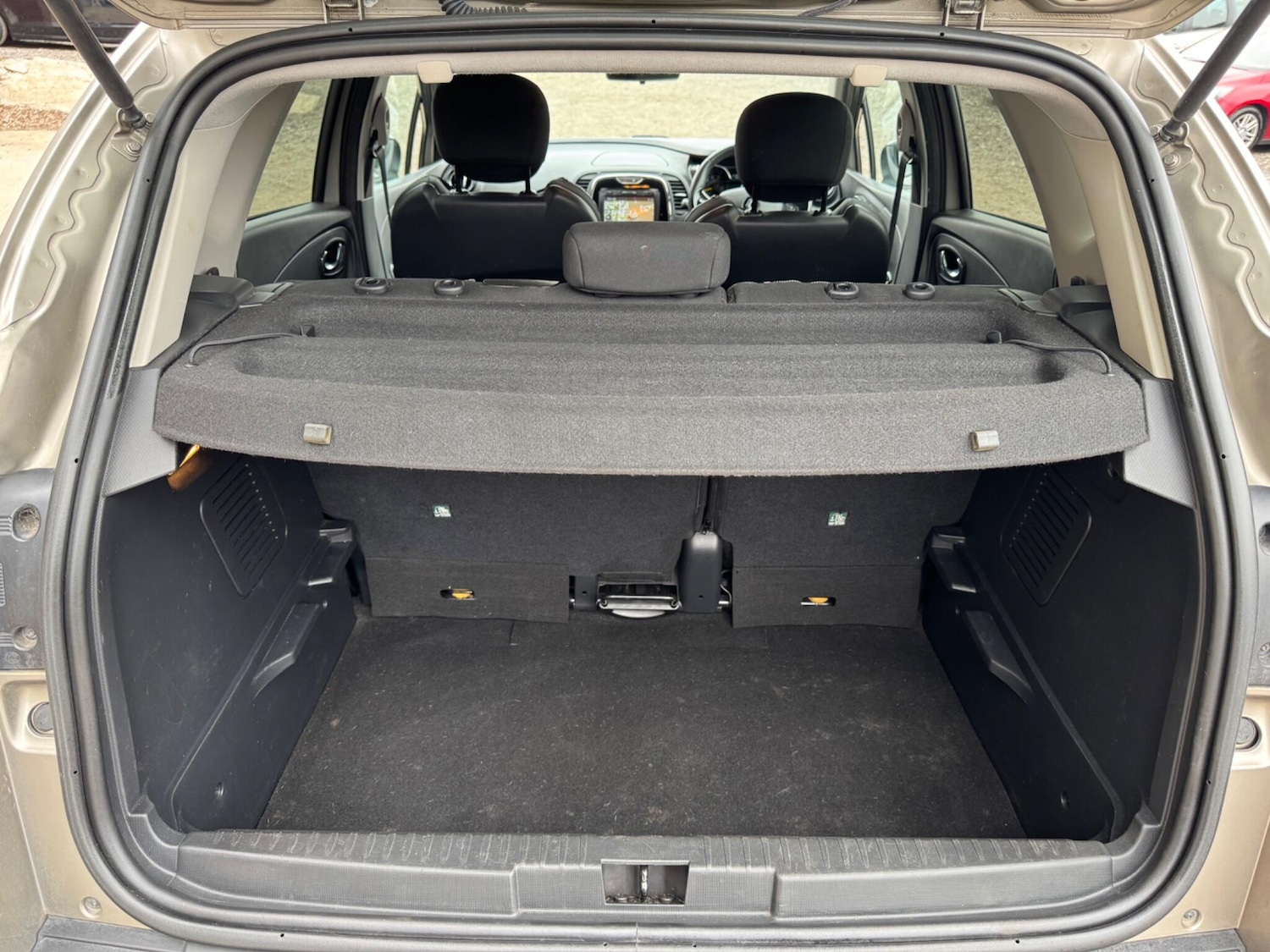 Used Renault Captur 2015 for sale - 77993909: Photo 11