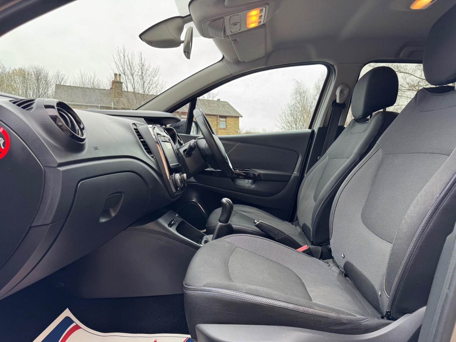 Used Renault Captur 2015 for sale - 77993909: Photo 19