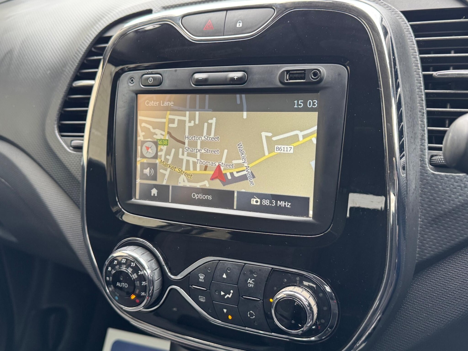 Used Renault Captur 2015 for sale - 77993909: Photo 21