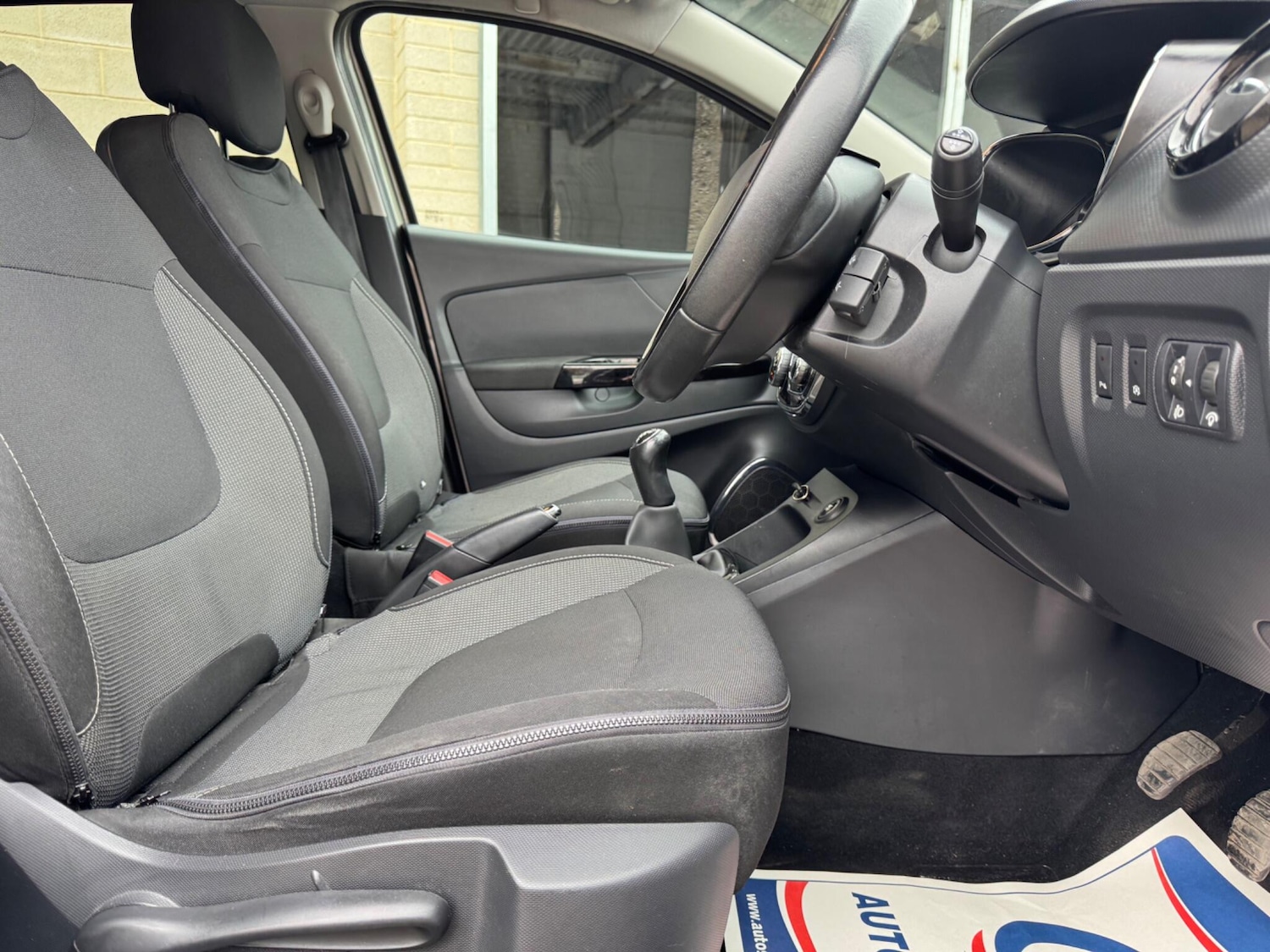 Used Renault Captur 2015 for sale - 77993909: Photo 6