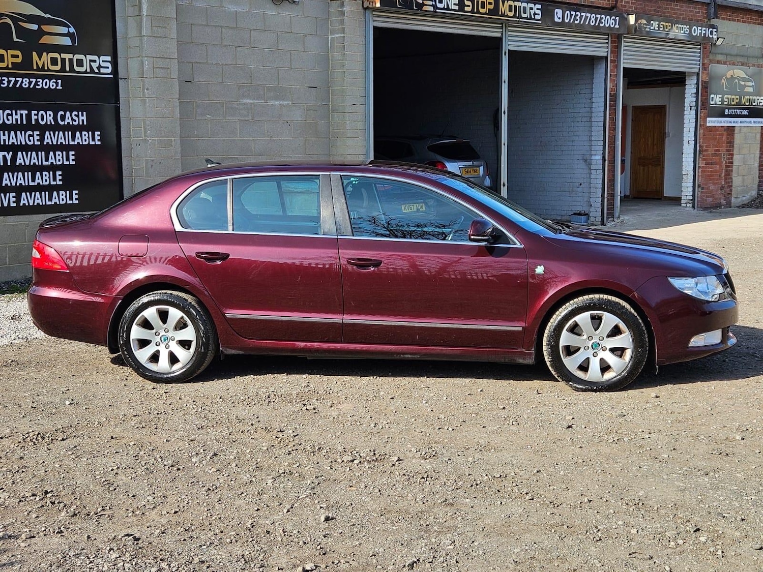 Used Skoda Superb 2012 for sale - 77940221: Photo 2
