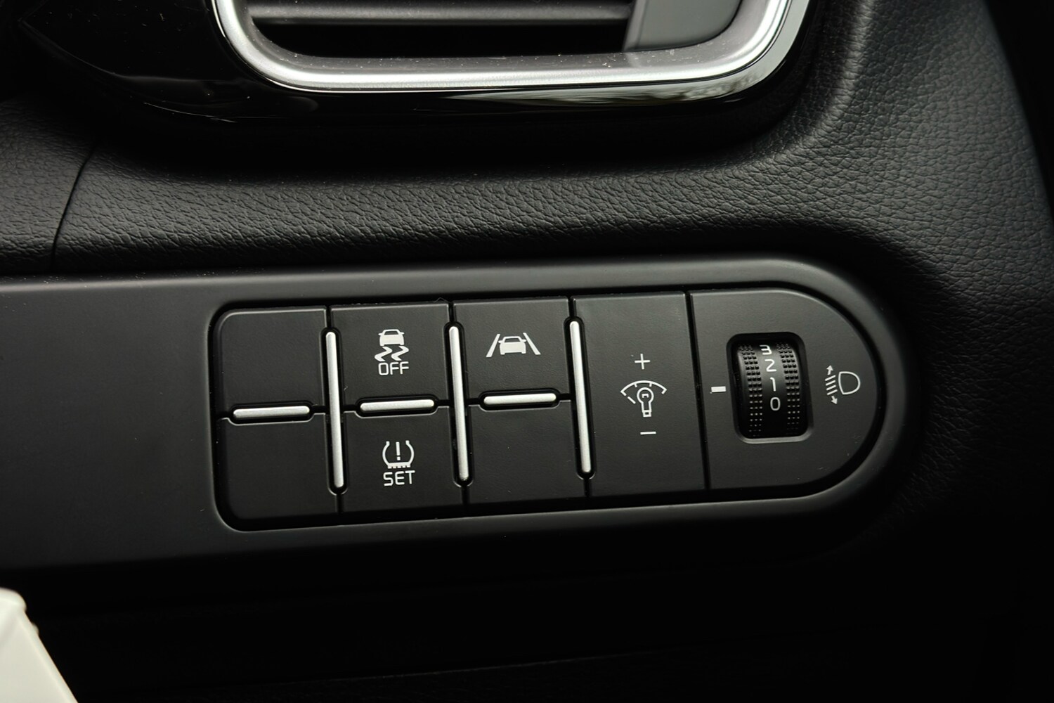 Used Kia XCeed 2023 for sale - 76401610: Photo 33