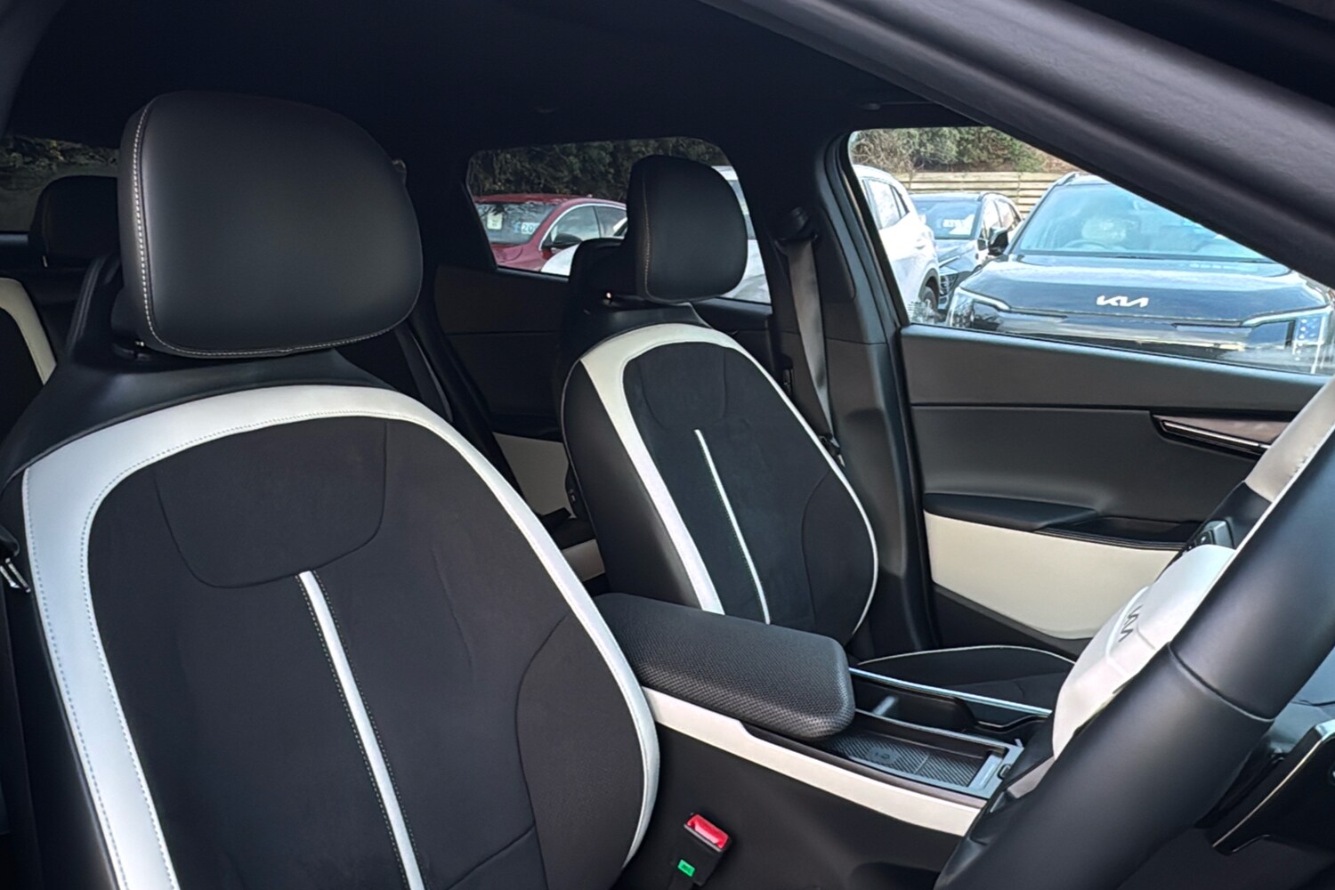 Used Kia EV6 for sale - 77842709: Photo 30