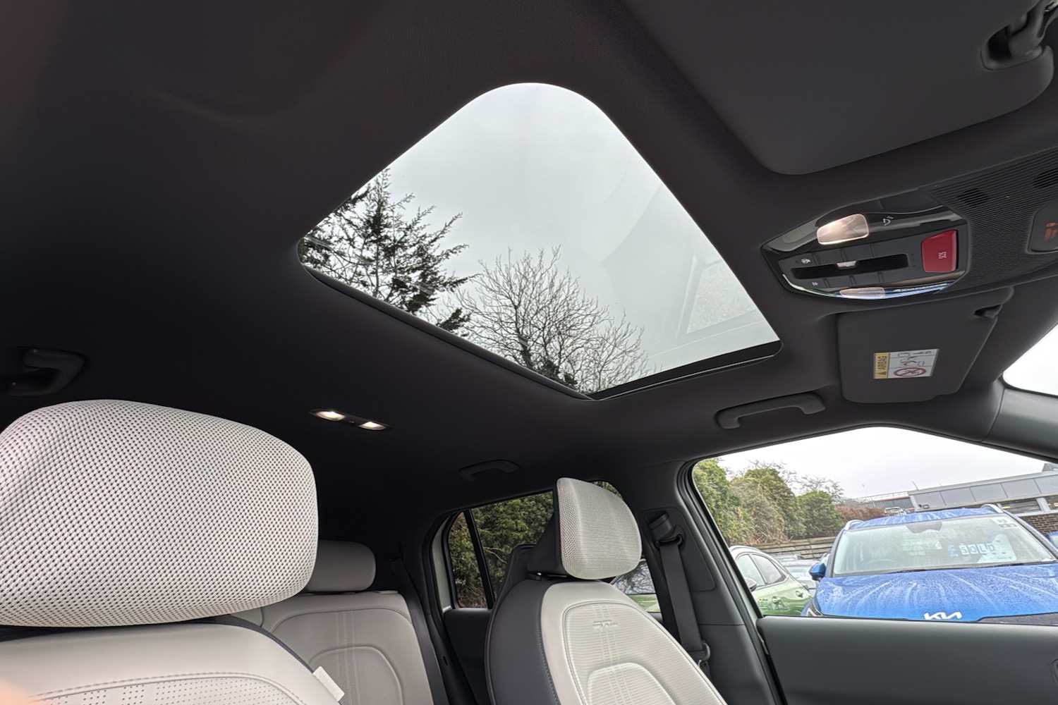 Used Kia EV3 2024 for sale - 77219850: Photo 35