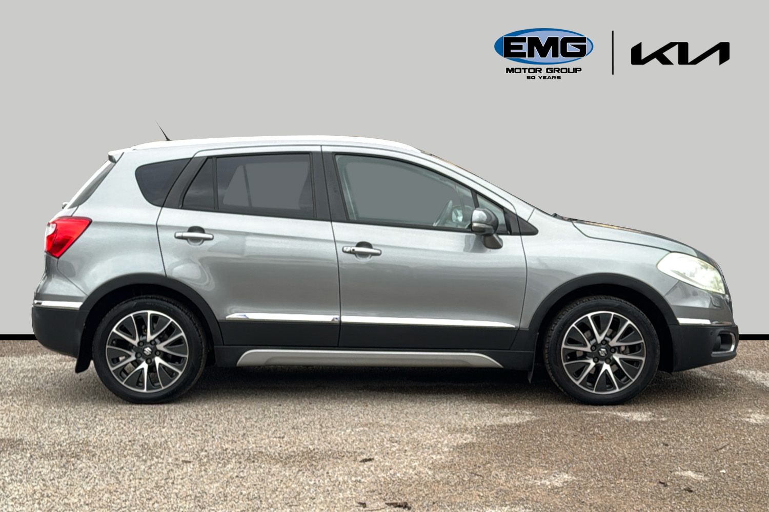 Used Suzuki SX4 S-Cross 2015 for sale - 76598386: Photo 4