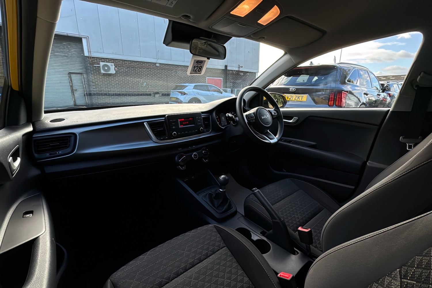 Used Kia Rio 2023 for sale - 76318941: Photo 11