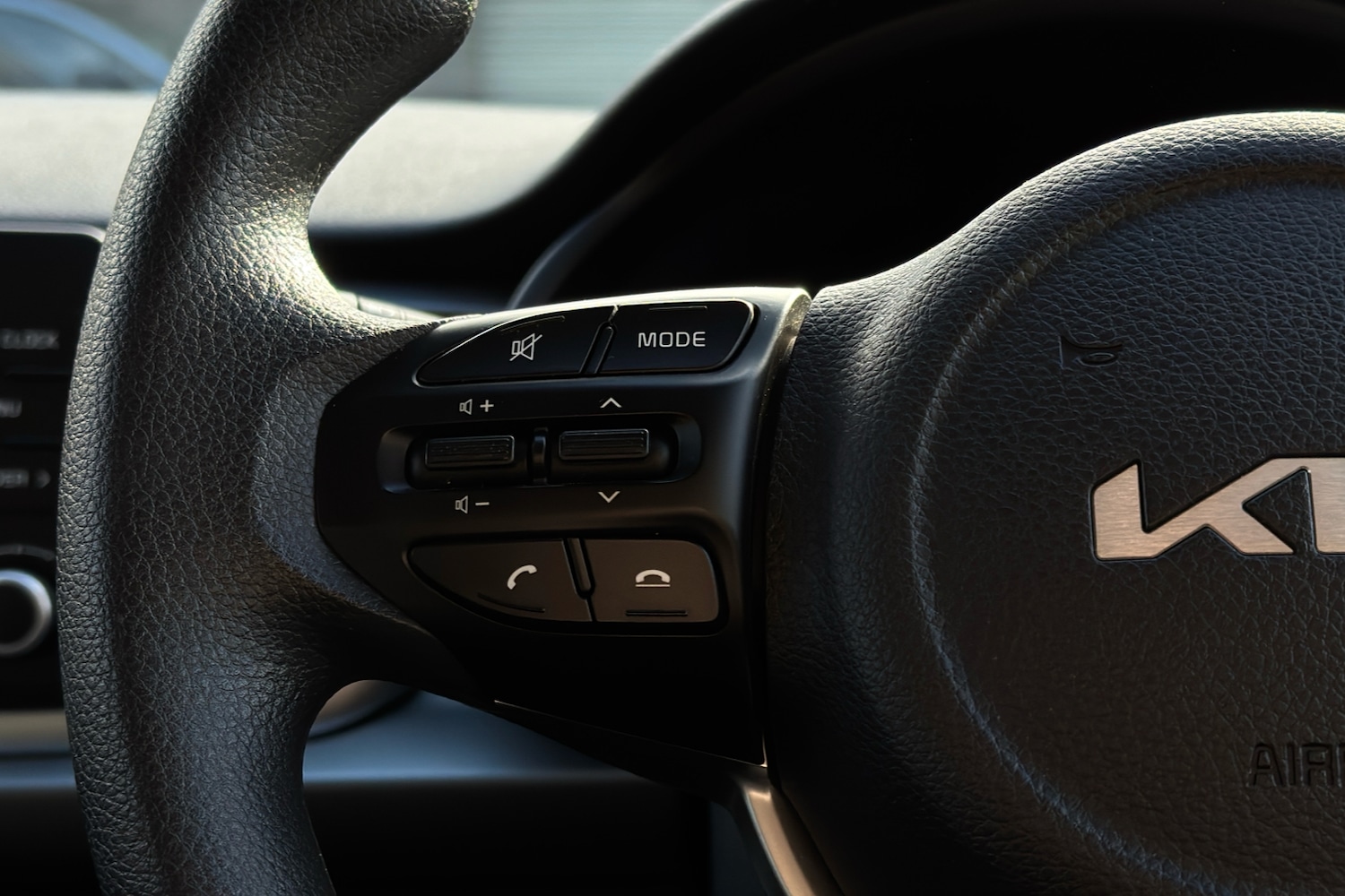 Used Kia Rio 2023 for sale - 76318941: Photo 17