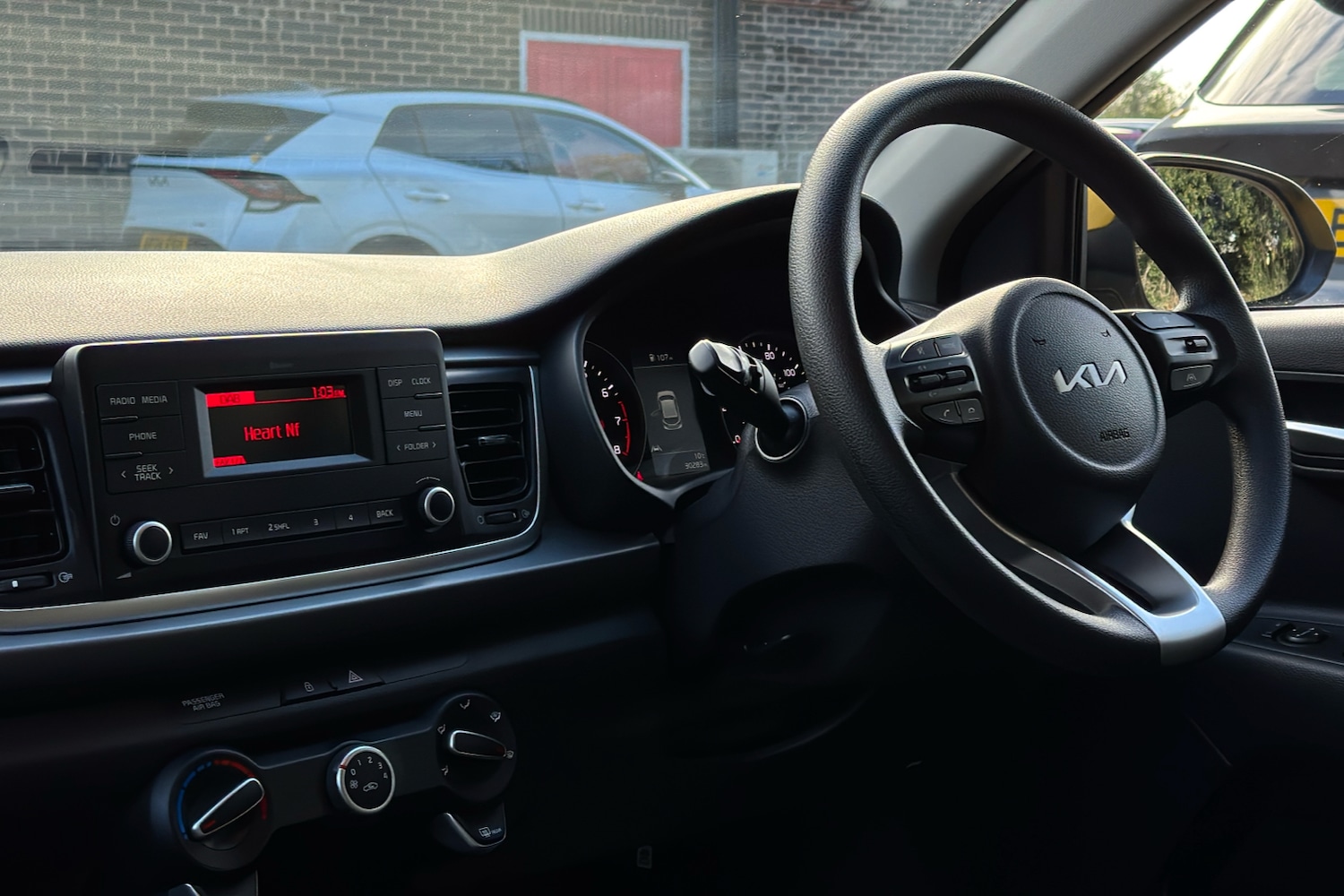 Used Kia Rio 2023 for sale - 76318941: Photo 28