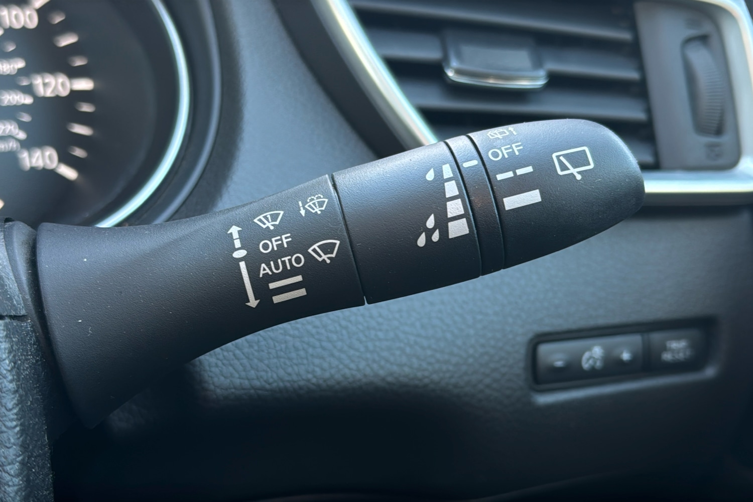 Used Nissan Qashqai 2018 for sale - 76905886: Photo 32