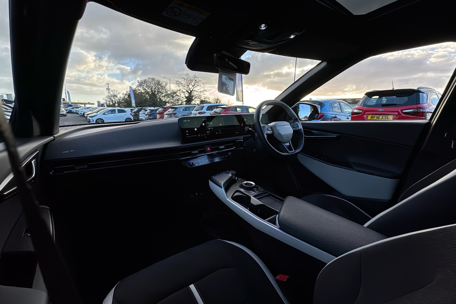 Used Kia EV6 2024 for sale - 76576400: Photo 11