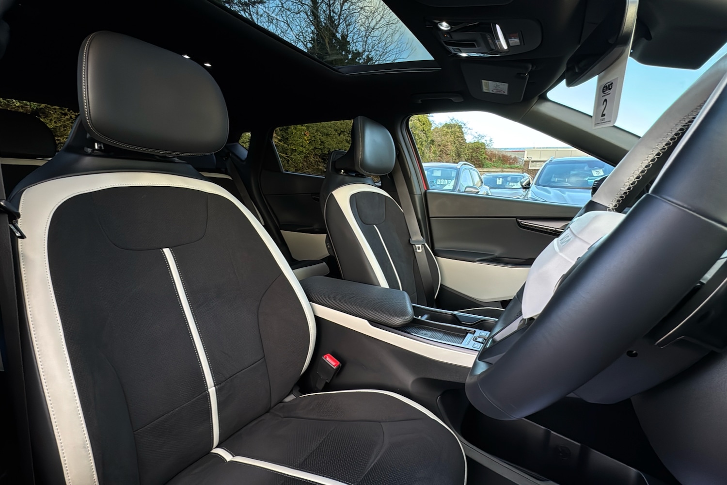 Used Kia EV6 2024 for sale - 76576400: Photo 34