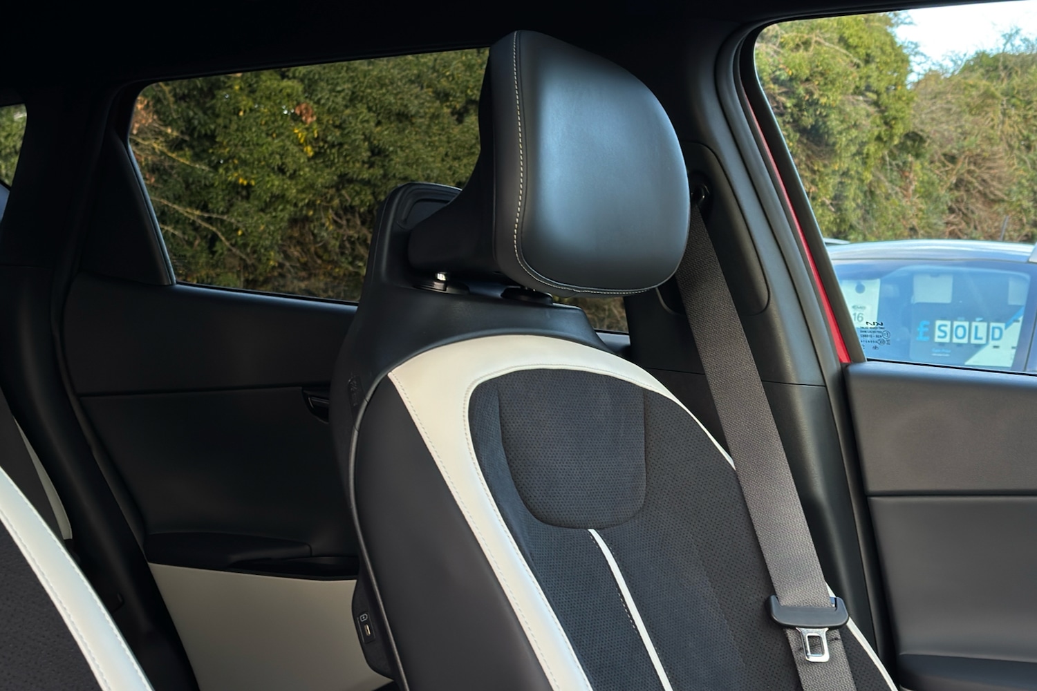 Used Kia EV6 2024 for sale - 76576400: Photo 35