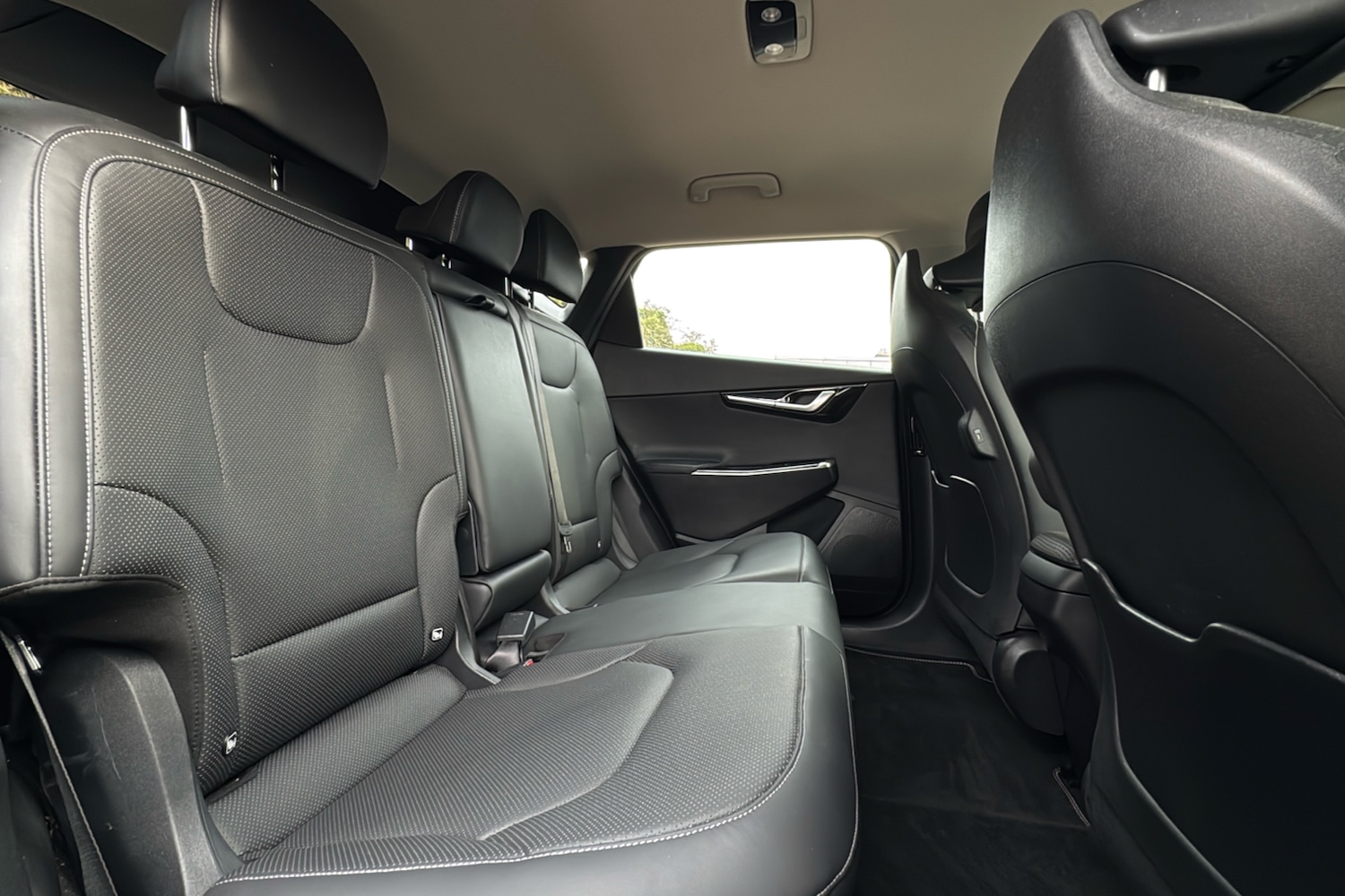 Used Kia EV6 2023 for sale - 77135228: Photo 12