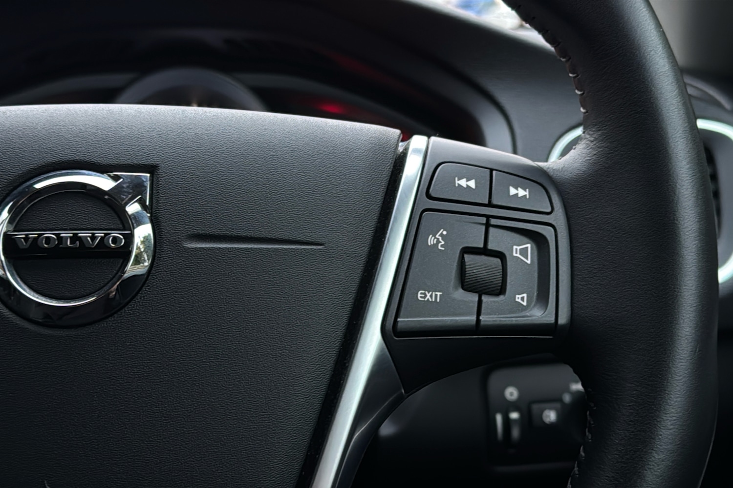 Used Volvo V40 2019 for sale - 76401616: Photo 18