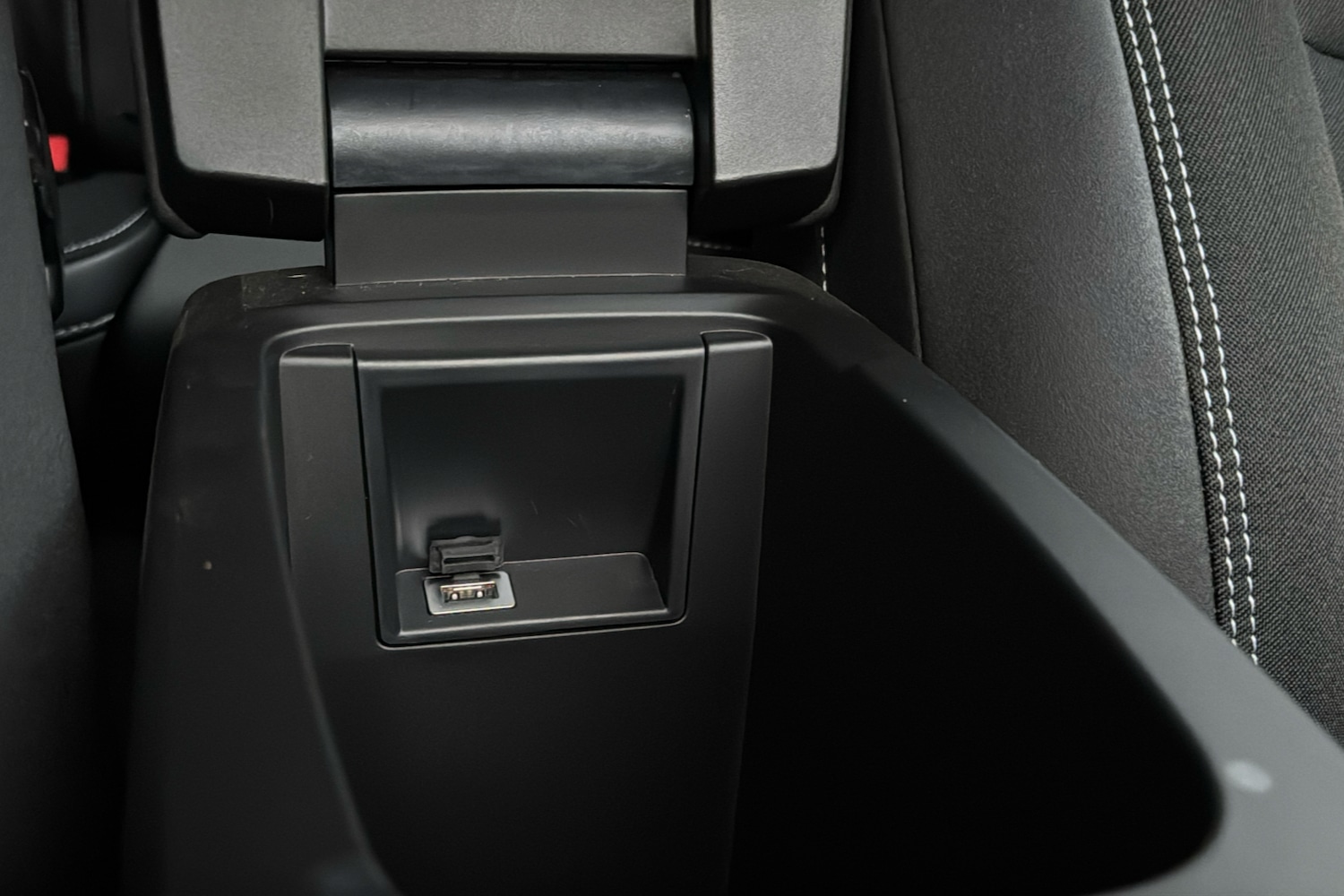 Used Volvo V40 2019 for sale - 76401616: Photo 22