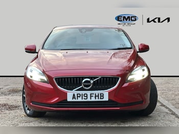 Used Volvo V40 2019 for sale - 76401616: Photo