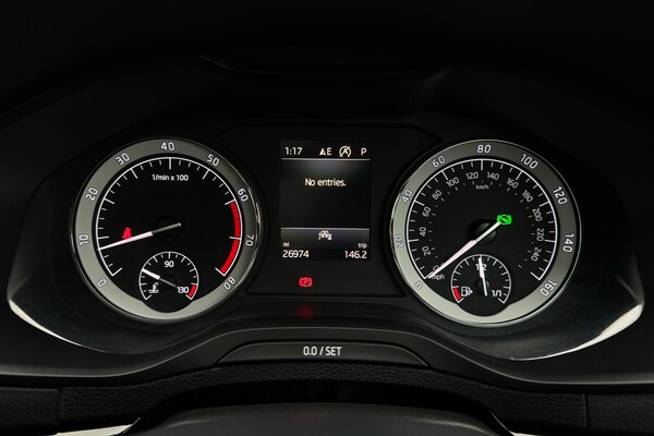 Used Skoda Karoq 2021 for sale - 76274305: Photo 14