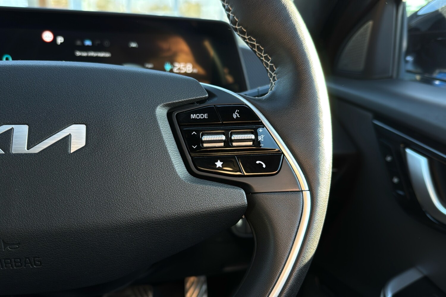 Used Kia EV6 2023 for sale - 76373556: Photo 18