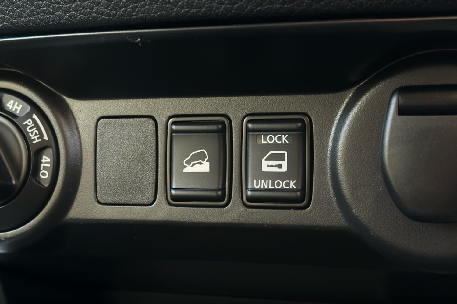 Used Nissan Navara 2021 for sale - 76576352: Photo 37