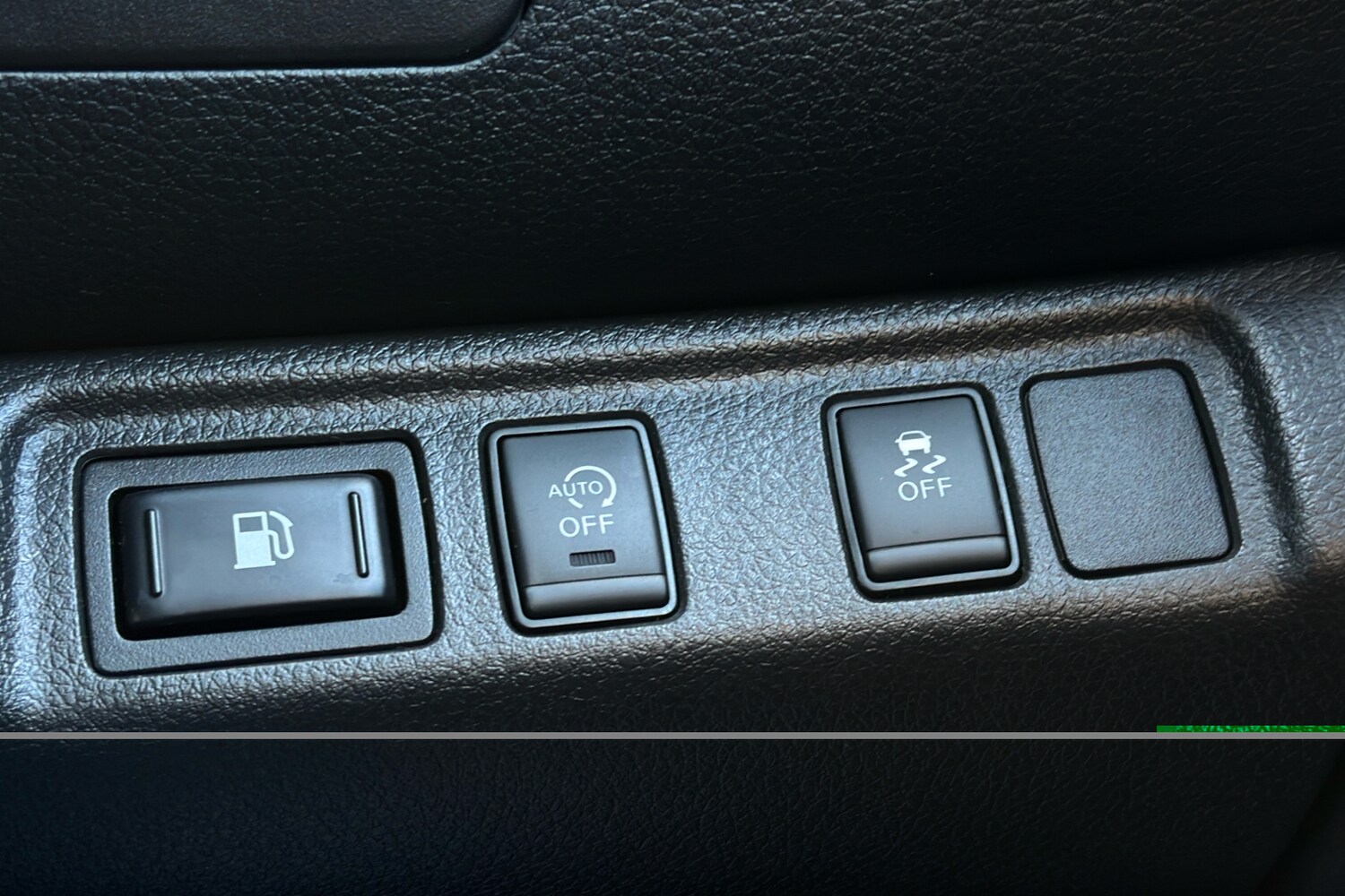 Used Nissan Navara 2021 for sale - 76576352: Photo 41