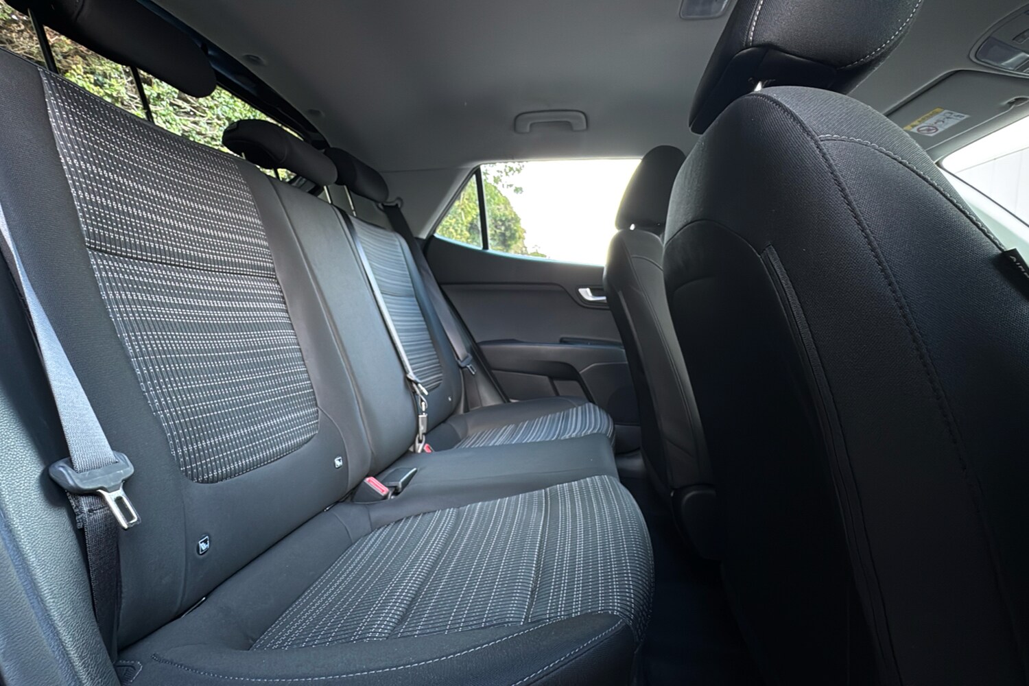 Used Kia Stonic 2024 for sale - 76156022: Photo 12