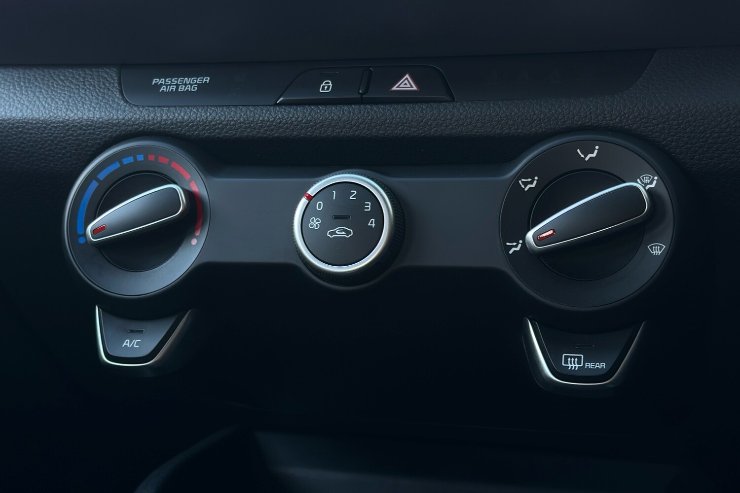 Used Kia Stonic 2024 for sale - 76156022: Photo 16