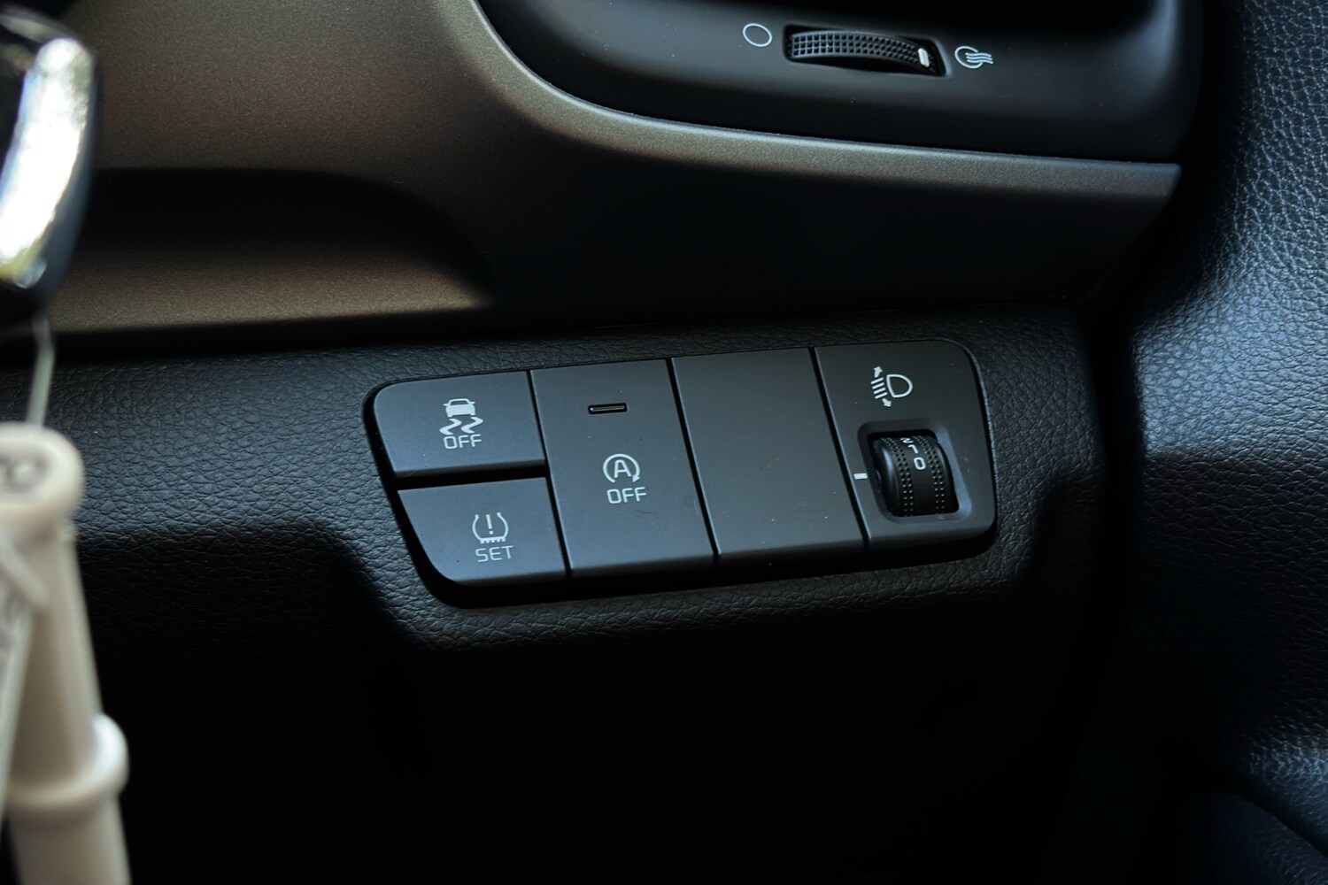 Used Kia Stonic 2024 for sale - 76156022: Photo 31